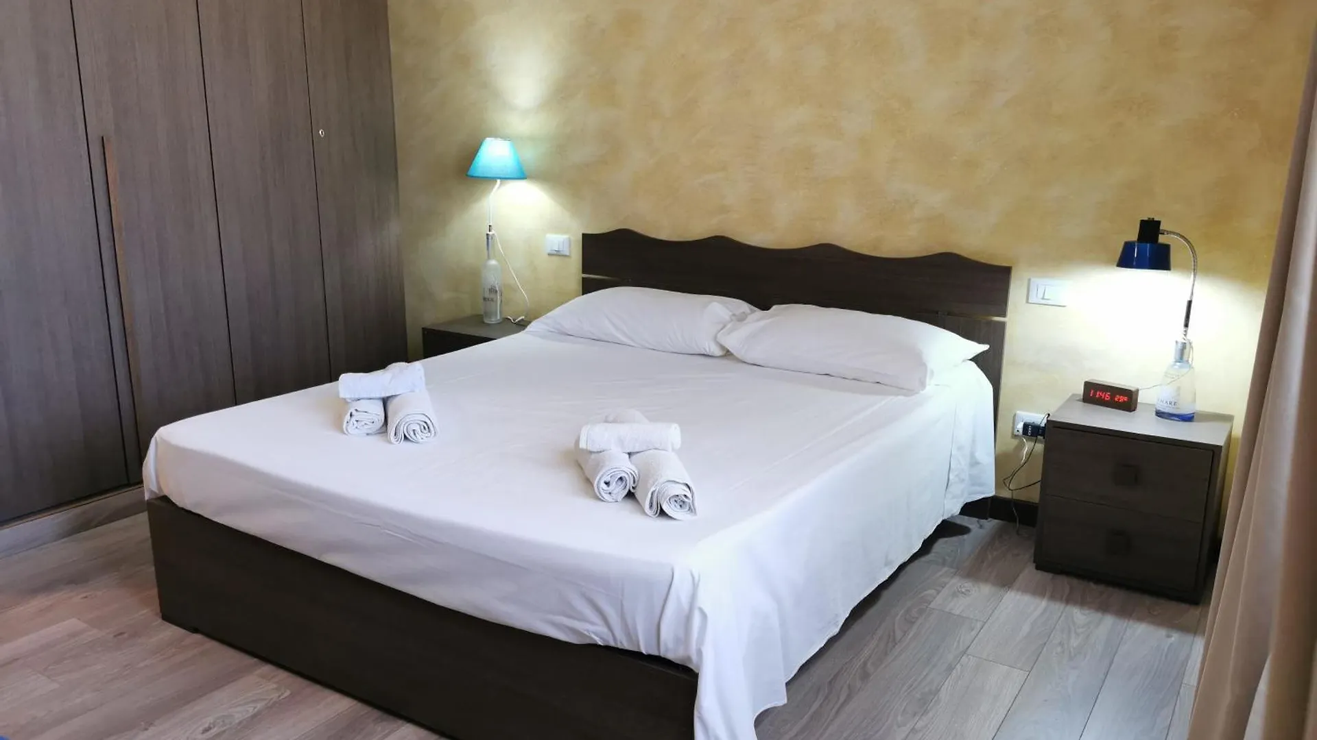 Casa Come Me Apartment Palermo Homestay